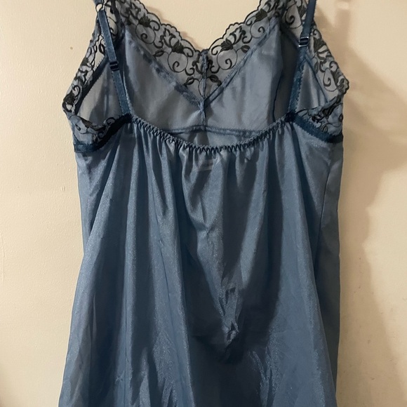 Victoria's Secret (Large) Sheer Blue Baby Doll with Black Lace Trimmed Lingerie - Picture 6 of 10